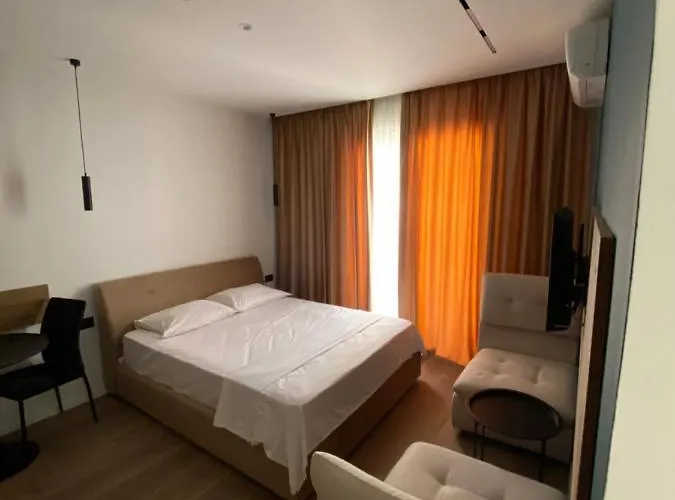 E Apartamento Tirana